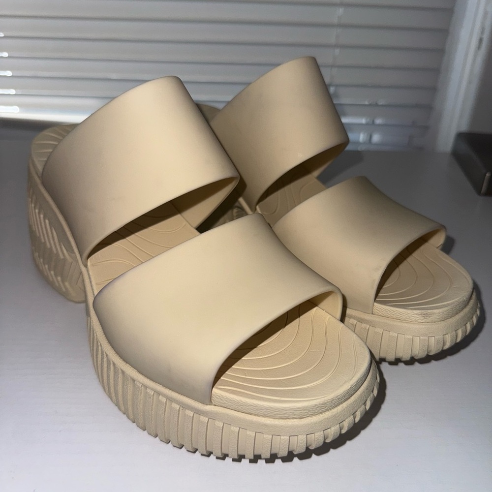 Sorel Cream Platform ONA